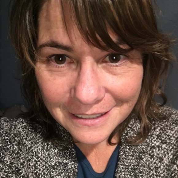 Meet your Posher, JenC - Picture 2 of 3